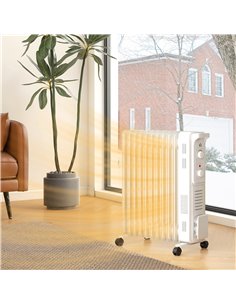 HOMCOM 2.5kW 11 Fin Oil-Filled Radiator - White 820-413V72WT 2