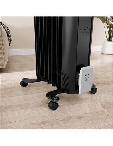 HOMCOM 1.5kW Nine Fin Oil-Filled Radiator - Black 820-439V70BK