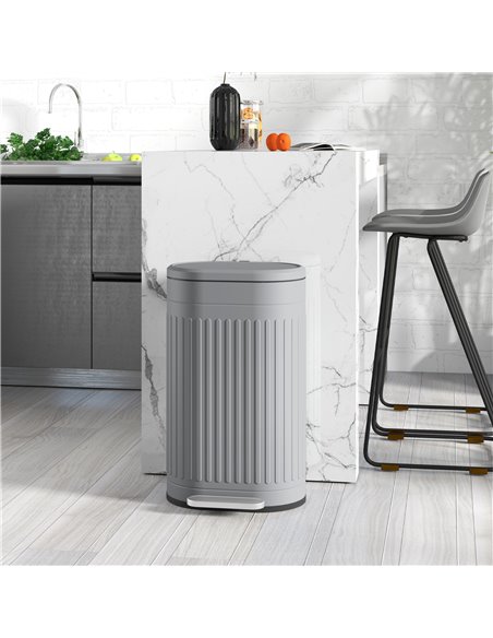 HOMCOM 30 Litre Pedal Bin, Fingerprint Proof Kitchen Bin with Soft-close Lid, Metal Rubbish Bin with Foot Pedal and Removable In - pic 110466 | FastDaddyshop