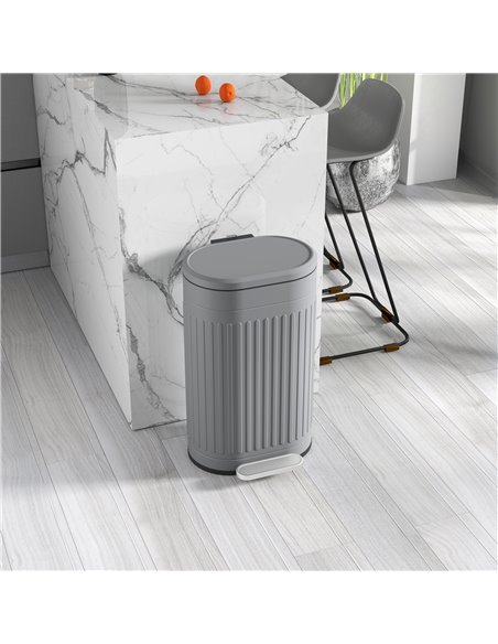 HOMCOM 30 Litre Pedal Bin, Fingerprint Proof Kitchen Bin with Soft-close Lid, Metal Rubbish Bin with Foot Pedal and Removable In - pic 110472 | FastDaddyshop