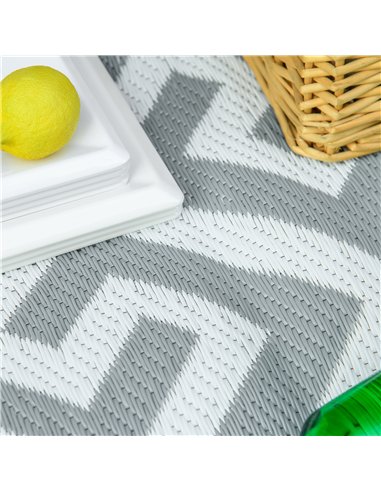 Outsunny Outdoor Rug Reversible Mat Plastic Straw Rug Portable RV Camping Mat for Garden Picnic Indoor, 152x243cm, Light Grey