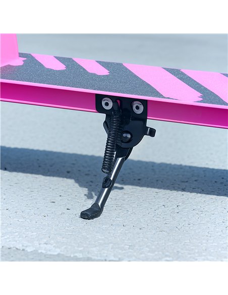 AIYAPLAY Scooter for Kids Ages 3-8 with Adjustable Handle, 2 Light up Wheels, Handbrake & Rear Brake for Girls and Boys, Pink - pic 155227 | FastDaddyshop