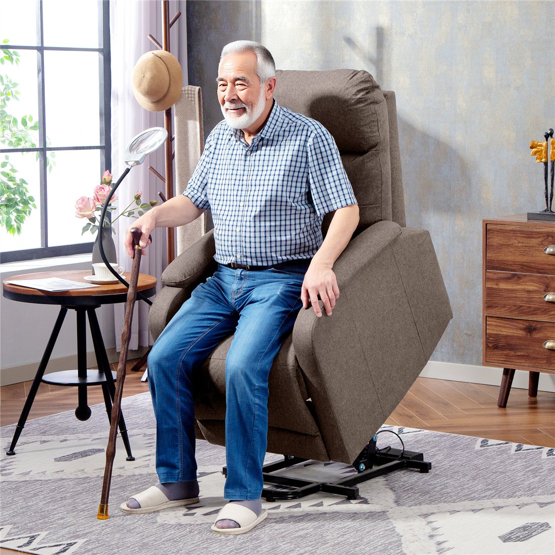 HOMCOM Electric Rise & Recline Armchair with Reading Light Brown 713-204V70BN pic1