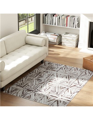 HOMCOM Modern Area Rug, Triangle Pattern Non-Slip Washable Rug, Chenille Floor Carpet for Living Room, Bedroom, Dining Room, Hom