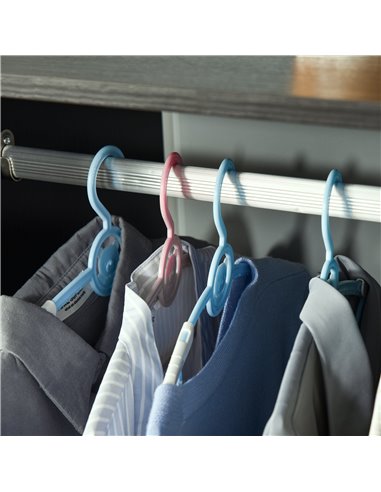 HOMCOM Open Wardrobe with Hanging Rod and Storage Shelves Mobile Garment Rack on Wheels Bedroom, Cloakroom, Black