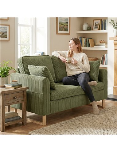 HOMCOM 2 Seater Sofa, 140 cm Loveseat Sofa with Spring Cushions, Metal Legs, 2 Pillows, Dark Green