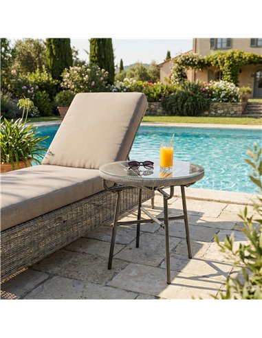 Outsunny Rattan Side Table, Round Outdoor Coffee Table, with Round PE Rattan and Tempered Glass Tabletop, Light Grey