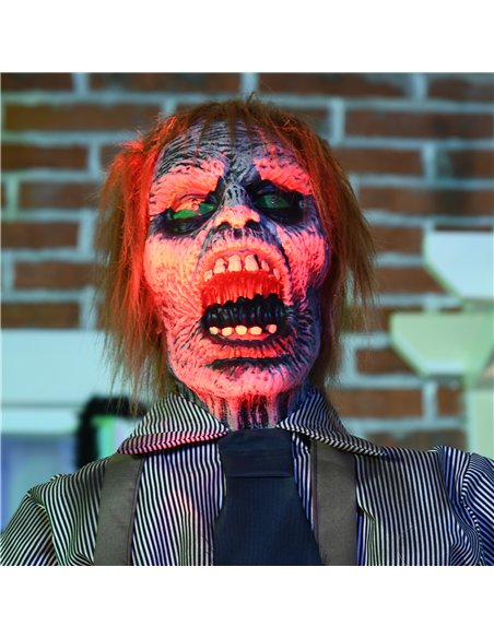 HOMCOM 5.5ft Life Size Halloween Animatronic Standing Chainsaw Killer, with Light Up Eyes, Sound Activated Moving Body, Scary Ha - pic 211532 | FastDaddyshop