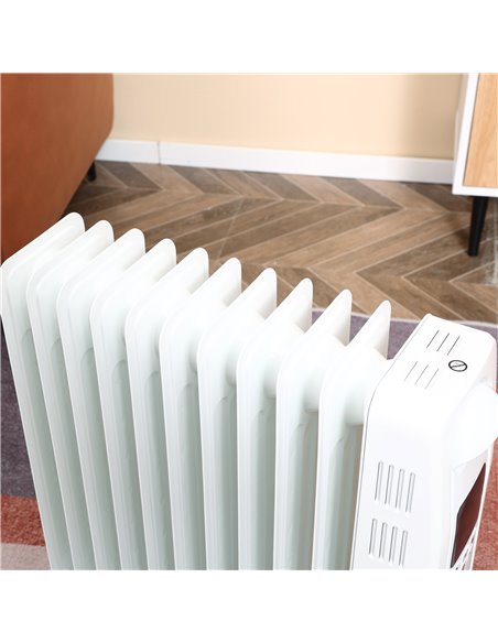 HOMCOM 2720W 11 Fin Digital Oil Filled Radiator with LED Display, 3 Heat Settings, Safety Cut-Off, Remote, White - pic 28543 | FastDaddyshop