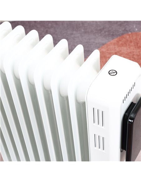 HOMCOM 2180W 9 Fin Oil Filled Radiator with LED Display, 24H Timer, 3 Heat Settings, Remote Control, White - pic 28553 | FastDaddyshop