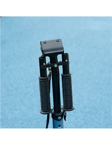 HOMCOM One-click Folding Kick Scooter w/ Adjustable Handlebar, Push Scooter with Kickstand, Dual Shock Absorber, 200mm Wheels & 