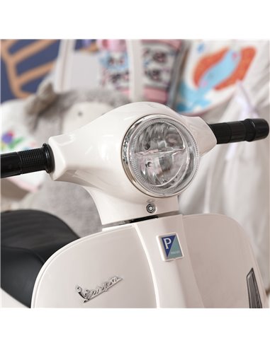HOMCOM Vespa Licensed Kids Ride On Motorcycle 6V Battery Powered Electric Trike Toys for 18-36 Months with Horn Headlight White