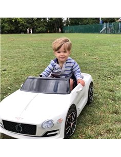 Homcom 3+ Kids Electric Ride-on Car 6V with LED Lights, White 2