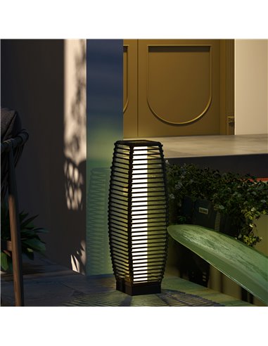 Outsunny Solar Powered Floor Lamp, LED Outdoor Garden Lantern, Pathway Light, Decorative Lighting with Auto On/Off, Grey 867-154