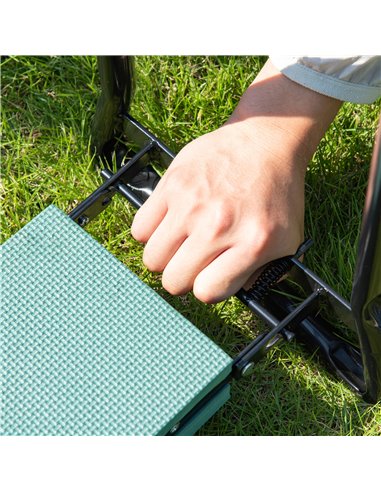 Outsunny Foldable Garden Kneeler and Seat, 2-in-1 Kneeling Pad and Bench, Portable Knee Protection, Green 01-0134