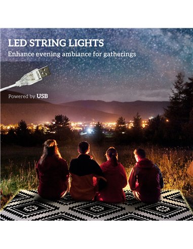 Outsunny Reversible Outdoor Rug with LED Lights, Plastic Straw, 182 x 274cm, Black and White 844-836V00MX