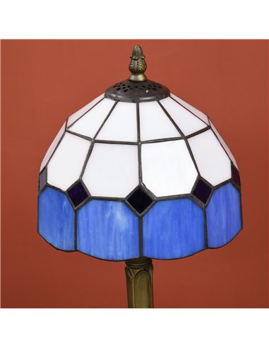 HOMCOM Handmade Stained Glass Bedroom Table Lamp, Antique Bedside Light for Bedroom, Living Room, Home, Decorative Night Light, 
