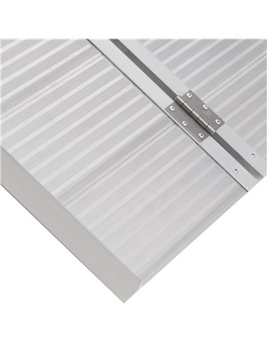 HOMCOM Portable Folding Wheelchair Ramp, Aluminium Mobility Scooter Access Aid, 4ft, 270kg Capacity, Silver 713-029