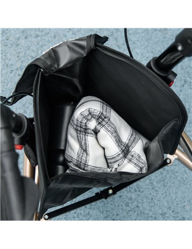 HOMCOM 3 Wheel Rollator, Lightweight Aluminium Tri Walker with Adjustable Handle, Storage Bag and Dual Brakes, Folding Mobility 