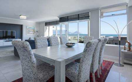 How to Choose the Right Dining Table for Your Home